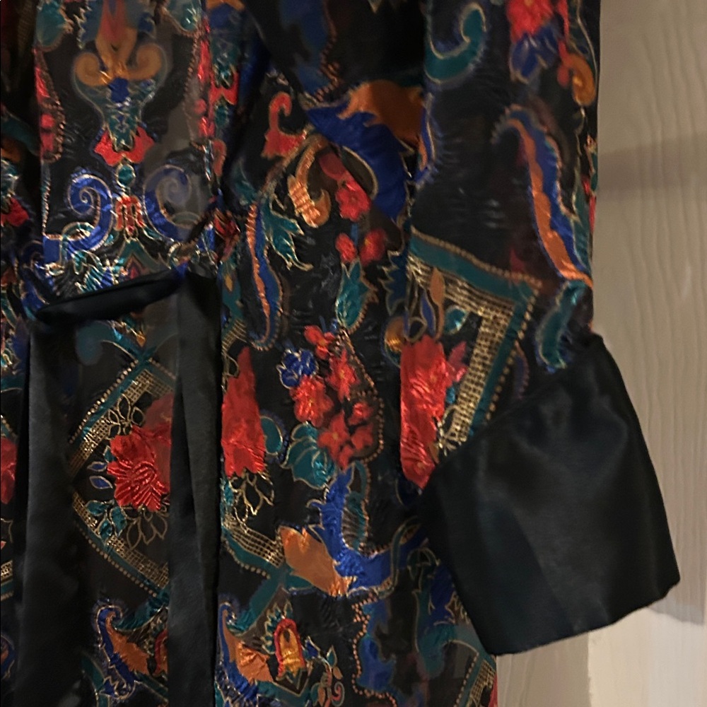 Victoria's Secret Multicolor Paisley Robe - Picture 8 of 8